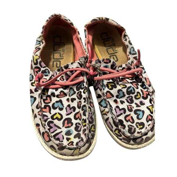 Hey Dude Other - Hey Dude Sz 13 Youth Girls Wendy Leopard Hearts Knit Washable Sneaker